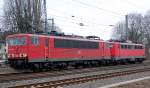 Als Lz durchqueren 155 036-7 und im Schlepp die 139 132-5 den Bahnhof Rheydt. 10.2.2011