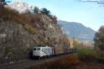 139 310 mit einem Gterzug am 04.11.2011 unterwegs bei Jenbach.