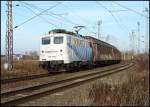 Locomotion 139 177-0 mit dem gipsplattenzug vom Rostocker Seehafen nach Lbbenau.
Aufgenommen am 15.11 kurz vor dem Hp Rostock Kassebohm.
