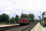 139 557-3 DB kommt aus Richtung Aachen-West,Laurensberg,Richterich und fährt durch Kohlscheid und fährt als Lokzug aus Aachen-West nach Herzogenrath und fährt in Richtung Herzogenrath. 
Bei Sonne und Regenwolken am 30.7.2015.