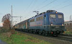 Lokomotive 139 287-7 am 11.01.2023 mit dem Henkelzug in Porz.