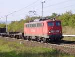 140 491-2 zieht einen Gterzug auf der Halle-Kasseler Bahn in der Nhe der Blockstelle Steinberg Richtung Halle.29.09.2006