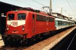 140 851-7 mit Nahverkehrszug 5626 Trier-Perl auf Trier Hauptbahnhof am 04-08-1994.