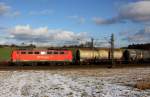 DB Cargo 140 528-1 vor Ganzzug Kessel VTG Richtung Nrnberg, KBS 880 Passau - Nrnberg, fotografiert bei Sinngrn am 19.12.2011