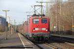 DB 140 799-8 & DB 140 790 mit Kohlezug in Bonn Oberkassel, Dezember 2013.