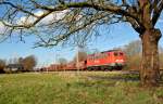 140 544-8 fuhr am 12.03.2015 mit einem Autozug von Emden nach Osnabrück, hier in Leer.