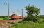 140 539-8 fuhr am 05.06.2015 mit einem Güterzug nach Emden, hier bei Veenhusen.