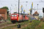 Im Bahnhof Wismar stehen 145 004, 155 065 und 140 528.