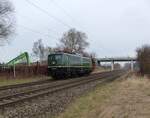 Die E 40 der Passauer Eisenbahnfreund 140 003 ( 9180 6140 003-5 D-PEF ) südwestlich von Moosburg an der Isar in Richtung München am 9.3.2026