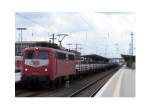 Die 140 829-3 war im Sommer 2007 mit einem Gterzug durch Aschaffenburg Hbf unterwegs.