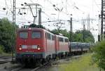 140 784 und eine Schwesterlok haben in Oberhausen-West einen Stahlzug bernommen. 22.06.2008