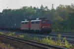 Mit 6 Minuten Versptung durchfhrt der  Drahtzug  aus Gessertshausen bei Augsburg den Neuoffinger Bahnhof in fahler Morgensonne.