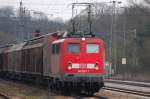 140 627-1 mht sich, von Donauwrth kommend, vor einem schweren  Habis -Zug.