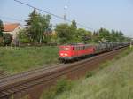 140 672-7 kommt mit einem Militrtransport der Bundeswehr (beladen mit Unimog, Marder, Fuchs, Leopard 2, Sanittspanzer auf Basis von M113) aus Richtung Magdeburg.