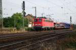 Auch 140 681-0 lt sich mal wieder sehen. Diesmal durchfhrt sie am Abend des 09.06.2009 den Bahnhof von Bielefeld-Brackwede mit einem Zug leerer Autotransporter. Des fteren kam Sie in letzter Zeit von Gtersloh aus, wo sie tagsber geparkt war, um einen Gterzug von hier zu holen der dann gen Ruhrgebit ging.