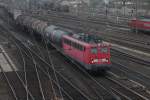 Am 24.10.09 kommt die 140 537-2 mit ihrem Kesselwagengterzug aus dem Gieener Gterbahnhof rausgefahren und fuhr dann in richtung Norden.