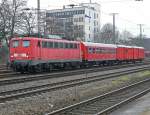 140 043-1 mit einem Hilfszug in Kln West am 21.01.2010