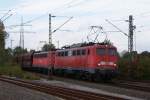 140 861-6 + 140 811-1 mit einem Kohlezug in Dsseldorf Eller am 04.10.09