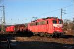 140 024 bringt vermutlich den abendlichen Gterzug Finnentrop - Hagen-Vorhalle, bei Hagen-Hengstey in Richtung Rbf. (09.03.2010)