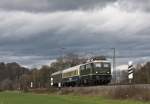 E40 128 mit Pendelzug (Brohl-Koblenz DB Museum) am 4. April 2010 bei Namedy.