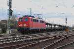 Am 03.04.2010 kommt mal wieder ein leerer Autozug. Gezogen von 140 833-5 rollen polnische Autotransporter in stliche Richtung. Der Zug ist warscheinlich bestimmt fr die polnische Stadt Tichy. Hier werden der neue Ford Ka und der Fiat 500 gebaut. 