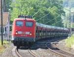 Schade, nur ein kleiner Zahlendreher und sie wre blau-beige :) 140 432-6 mit Autozug in Fahrtrichtung Norden bei Albungen. Aufgenommen am 22.06.2010.