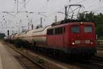 140 569-5 mit einem Kesselwagenzug in Mnchen-Heimeranplatz am 14.08.2010