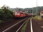 Doppeltraktion BR 140 (140 812-9 + 140 834-5) mit Gterzug auf Bahnhof Andernach am 19-7-2000.