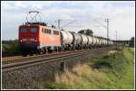 140 677 ist mit einem Kesselwagenzug am 05.09.2007 bei Ltzelsachsen unterwegs.