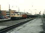 140 048-0 mit einem Gterzug auf Krefeld Hauptbahnhof am 26-8-1997. Bild und scan: Date Jan de Vries.