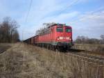 BR 140 546-3 macht sich auf den Weg mit einem Gterzug nach Dresden.