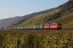 140 811 + 140 833 mit einem Gterzug auf der Moselstrecke bei Pommern.