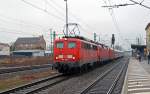 140 528 zog den PbZ 2466 Leipzig - Berlin am 18.12.12 durch Delitzsch Richtung Bitterfeld.