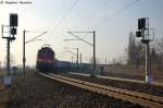 140 857-4 ENON Gesellschaft mbH & Co KG fr ABEG - Anhaltische Brandenburgische Eisenbahn Gesellschaft mit einem Containerzug in Stendal(Wahrburg) und fuhr in Richtung Magdeburg weiter. 06.03.2013