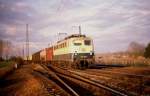 140792 mit Güterzug bei Müllheim in Baden am 4.3.1989 um 17.25 Uhr.