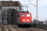 140 446 berquert den Rhein bei Duisburg Baerl. 28.03.2008