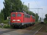 140 827-7 und 140 856-6 fahren LZ nach BO Nord,rechts die RB46  Abellio Lint von Bochum Hbf.