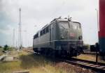 Schon Selten geworden eine grne 140ziger.Im Juni 2001 traf ich in Mukran die grne 140 124.