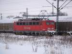 140 013-4 abgestellt im Hbf Zwickau. Wegen der Klte sind beide Stromabnehmer oben, fotografiert am 05.01.2009