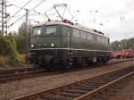 Die E40 128 im Bw Osnabrck beim 125 Jahrigen Jubelleum des Bw´s am 19.09.10 kurtz vor der ersten Fhrerstands mitfahrt.