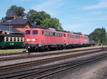 Die immer noch auf Rügen weilende 86 1333 holte,am 21.Juli 2016,drei 140er von Mukran nach Putbus.Am 22.Juli 2016 stehen 140 833,140 837und 140 790 in Putbus.