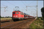 140680-8 verläßt hier am 12.9.2006 bei Dedensen mit einem Autotransportzug in Richtung Minden den Rangierbahnhof Seelze.
