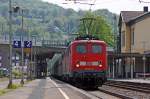 140 821-0 und 140 850-9 ziehen gemeinsam einen Güterzug in Richtung Troisdorf/Köln durch Königswinter, 21.4.11