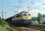 140 340 mit Güterzug Richtung Frankfurt am 06.08.1998 in Gelnhausen