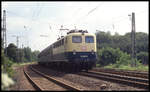 Am Ortsrand von Hasbergen ist hier am 13.8.1993 um 11.20 Uhr die DB 141416 mit dem E 8614 nach Münster unterwegs.