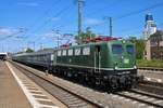 DB Museum 141 228-7 mit Sonderzug nach Rüdesheim zu Rhein in Flammen am 06.07.19 in Frankfurt Süd 