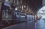 Die 141 097-6 im Sommer 1986 im Frankfurter Hauptbahnhof.