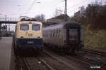 141061 im unteren Bahnhof des HBF Osnabrück am 16.11.1988 um 15.21 Uhr