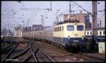 141190 fährt mit einem Nahverkehrszug aus Koblenz am 27.2.1991 um 14.19 Uhr in Köln HBF ein.