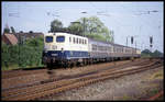 141420 kommt mit einem Leerzug am 9.7.1993 um  17.31 Uhr in Richtung Münster fahrend durch den Bahnhof Rinkerode.